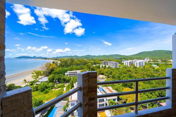 beachfront studio condo seaview bw1