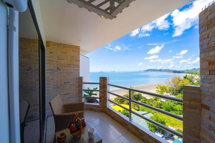 beachfront studio condo seaview bw1