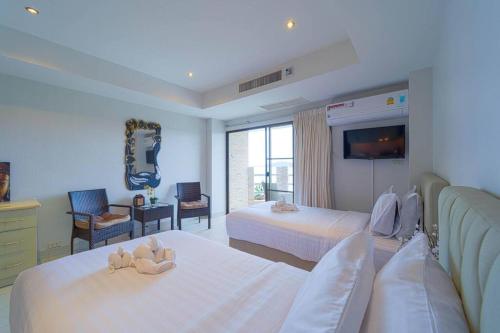 beachfront studio condo seaview bw1