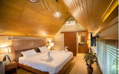 The Brook Serene,,3 star