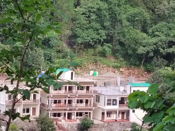 maulyar forest resort