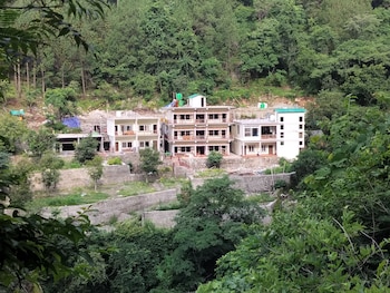 maulyar forest resort