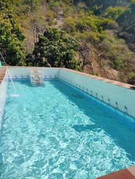 maulyar forest resort