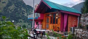 snow and field view homestay