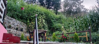 snow and field view homestay