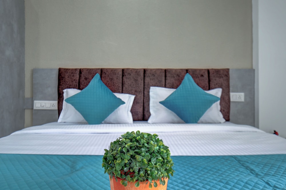 hotel cloud 9 luxury stay mysore