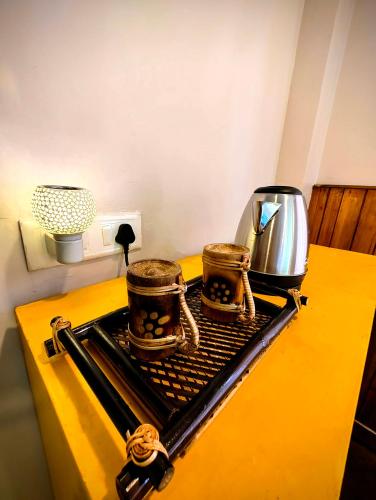 hidden monkey backpackers darjeeling