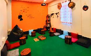 hidden monkey backpackers darjeeling