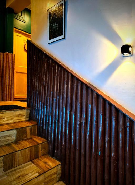 hidden monkey backpackers darjeeling