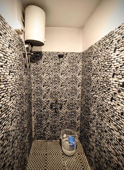 hidden monkey backpackers darjeeling