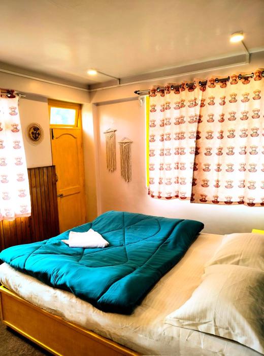 hidden monkey backpackers darjeeling
