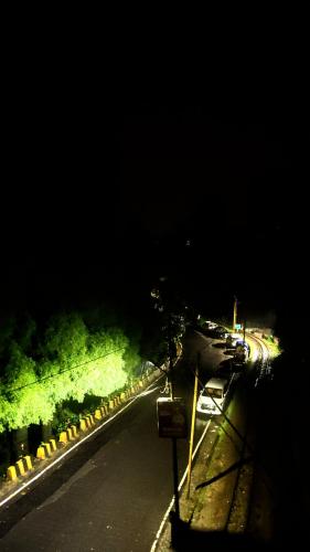 hidden monkey backpackers darjeeling