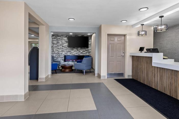 suburban studios fishers indianapolis