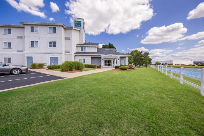 suburban studios fishers indianapolis