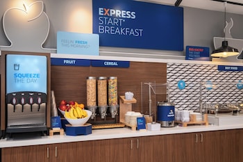 holiday inn express and suites buford