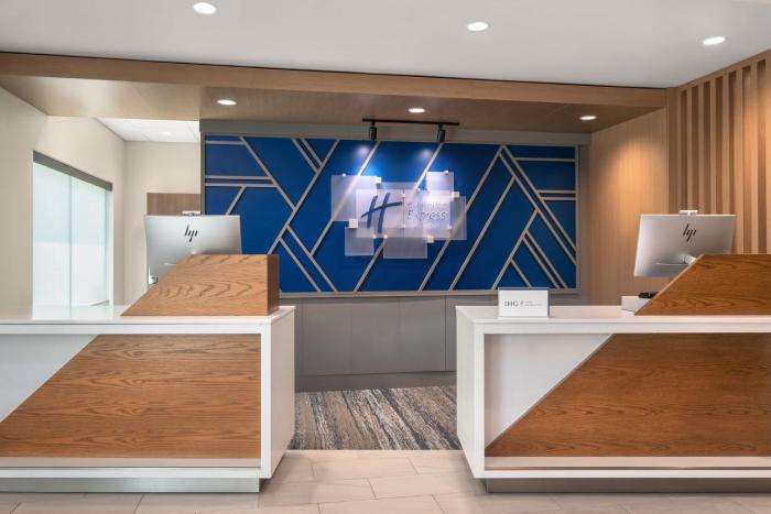 holiday inn express and suites buford