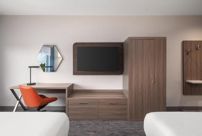 holiday inn express and suites buford