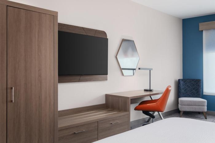 holiday inn express and suites buford