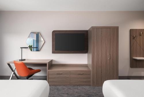 holiday inn express and suites buford