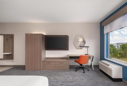 holiday inn express and suites buford