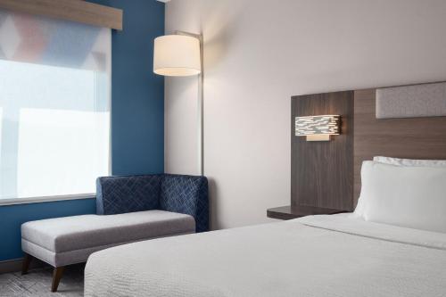 holiday inn express and suites buford
