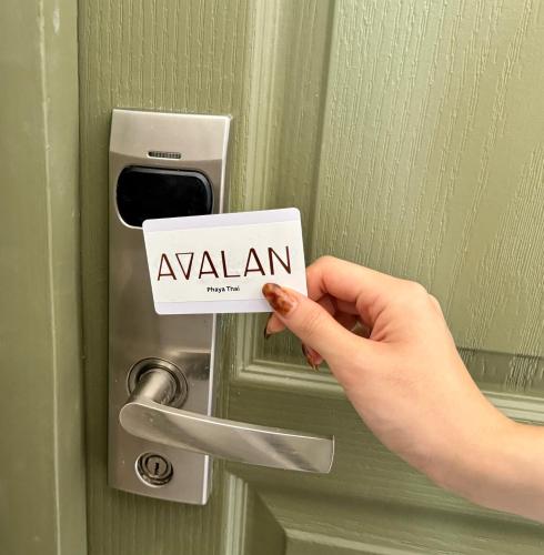 avalan phayathai airport link bts