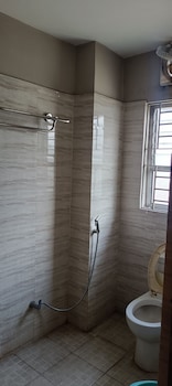 nirvana lodge by roh