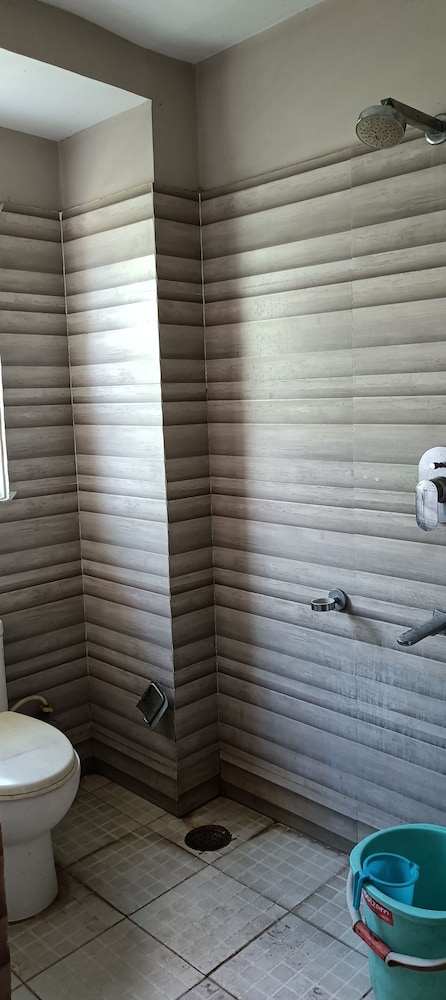 nirvana lodge by roh