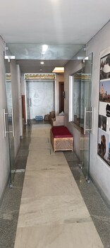 nirvana lodge by roh