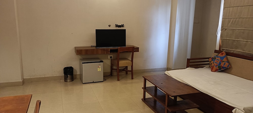 nirvana lodge by roh