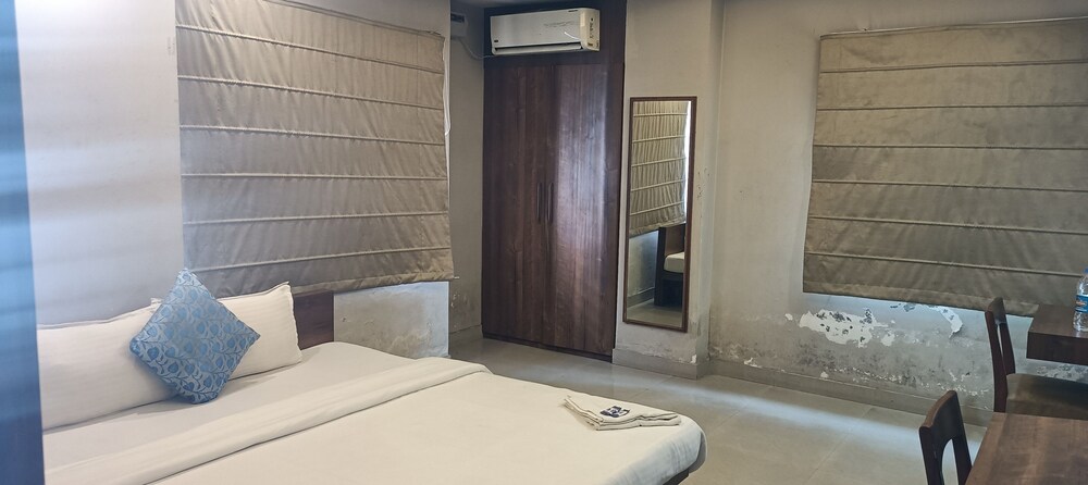 nirvana lodge by roh