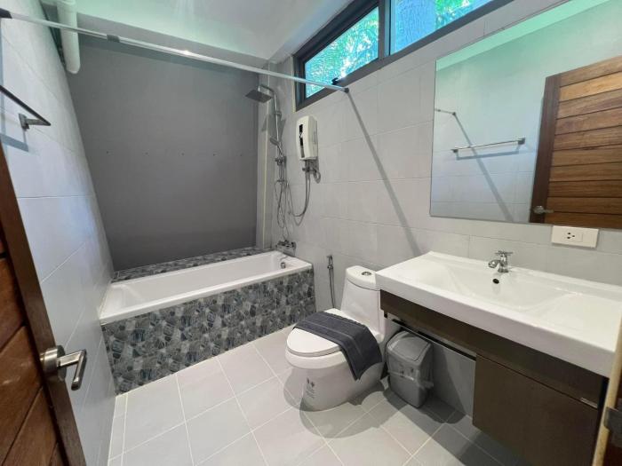 chill lay resort donsak