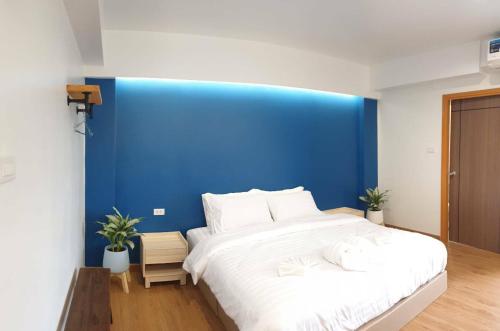 Blue Da Bed,,3 star