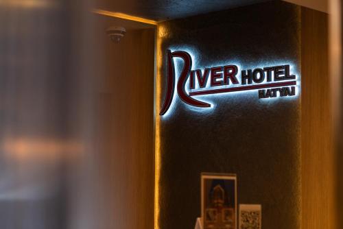 river hotel hatyai