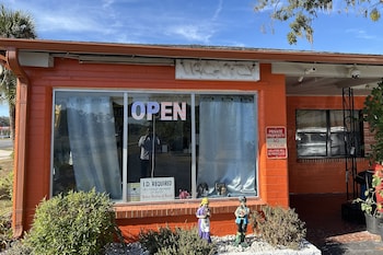 Stevens Motel,,2 star