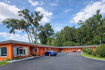 Stevens Motel,,2 star
