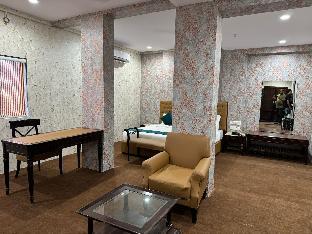 hotel the divine inn