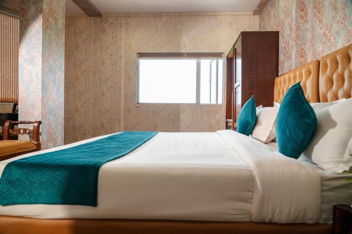 hotel the divine inn