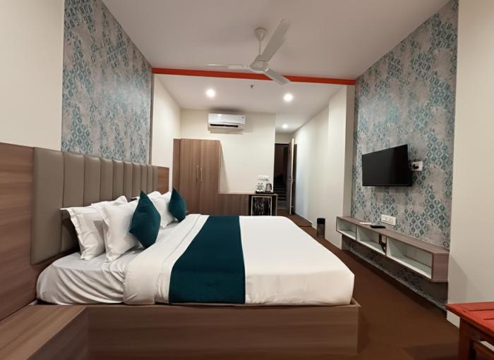 hotel the divine inn