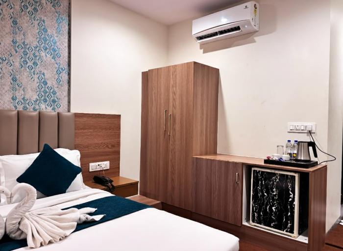 hotel the divine inn