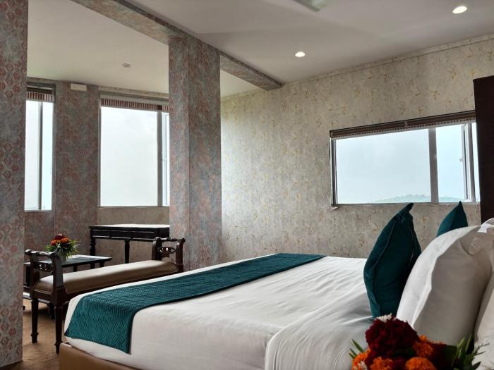 hotel the divine inn