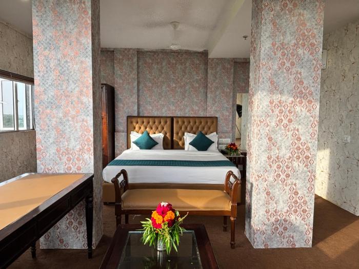 hotel the divine inn