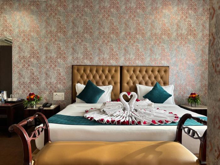 hotel the divine inn