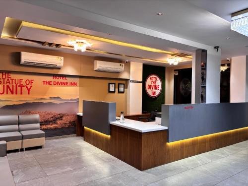 hotel the divine inn