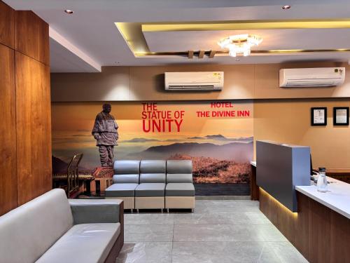 hotel the divine inn