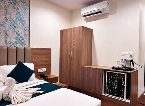 hotel the divine inn