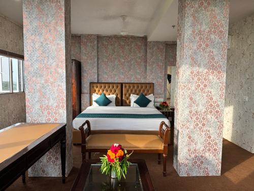 hotel the divine inn