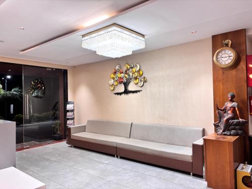 hotel the divine inn