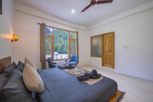 palm residency kasol