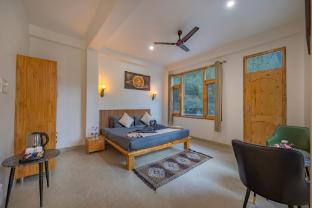 palm residency kasol